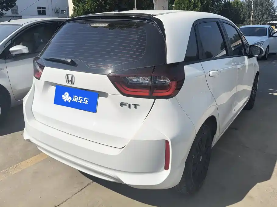 Honda Fit — фото 3