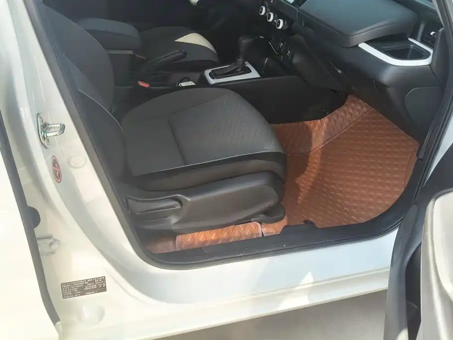 Honda Fit — фото 8