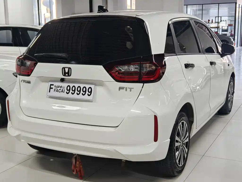 Honda Fit — фото 3