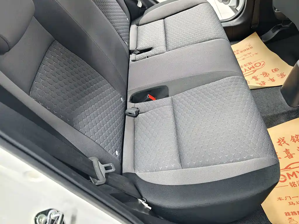 Honda Fit — фото 10