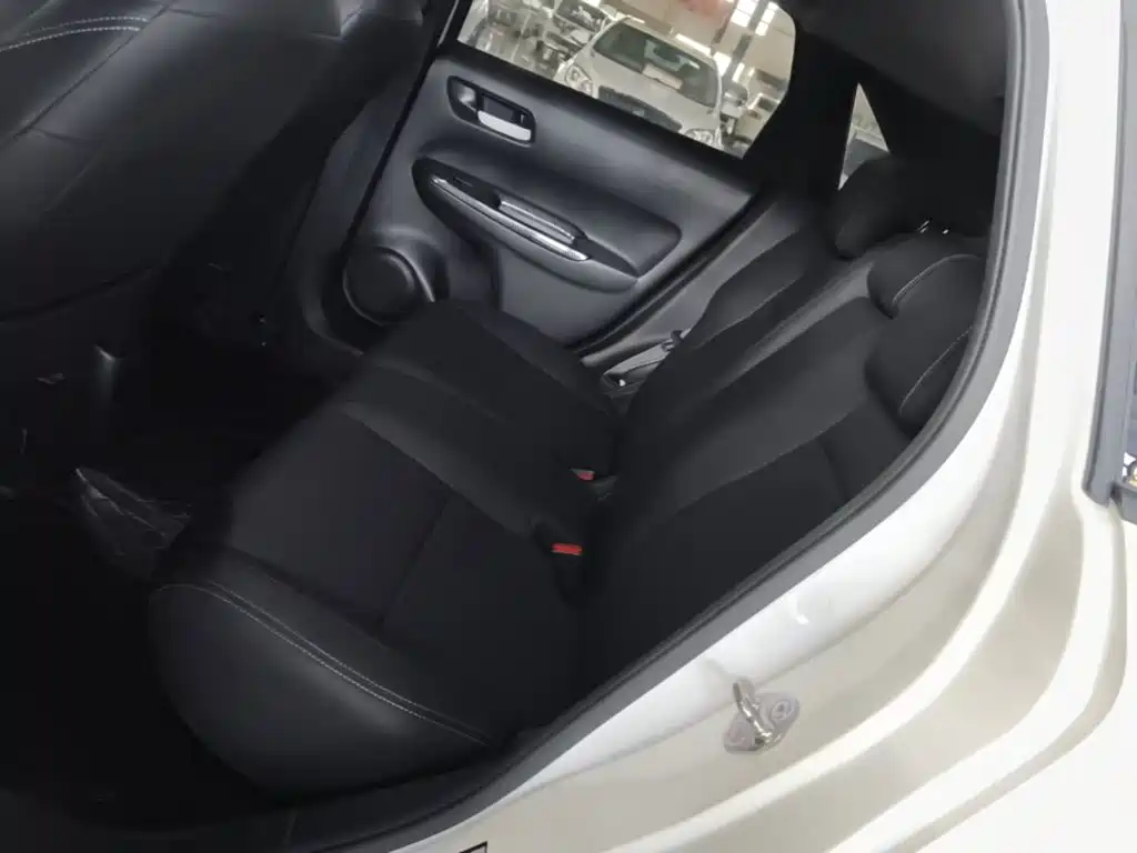 Honda Fit — фото 17
