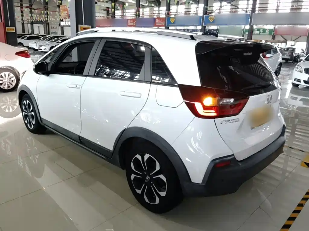Honda Fit — фото 5