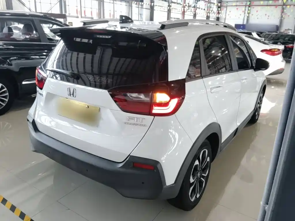Honda Fit — фото 7