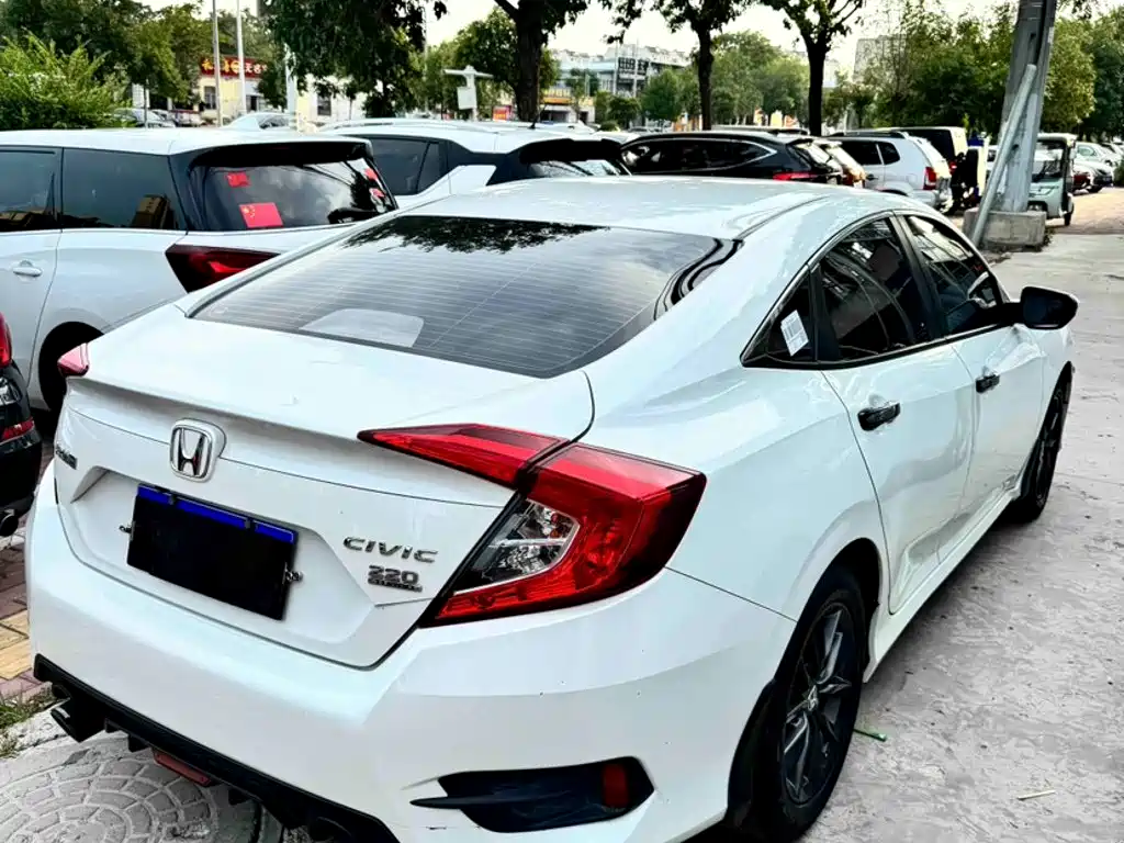 Honda Civic — фото 5