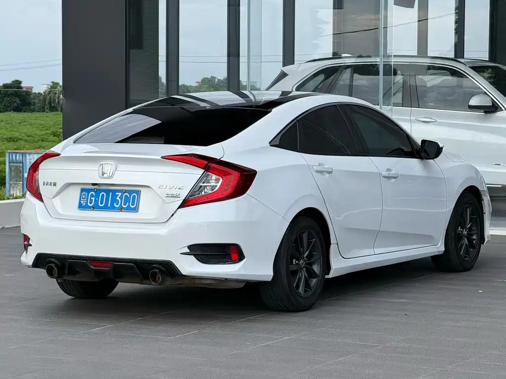 Honda Civic — фото 4