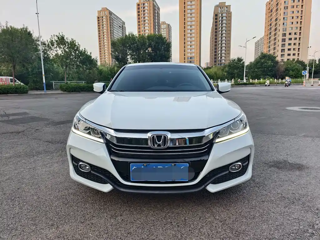 Honda Accord — фото 2