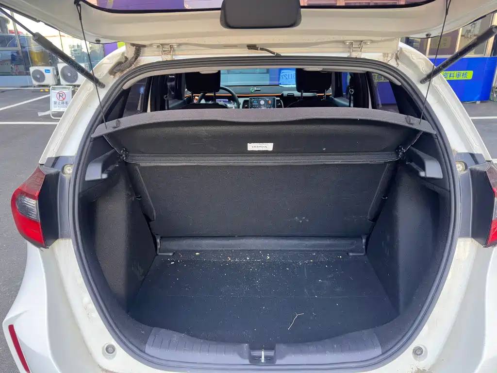 Honda Fit — фото 10