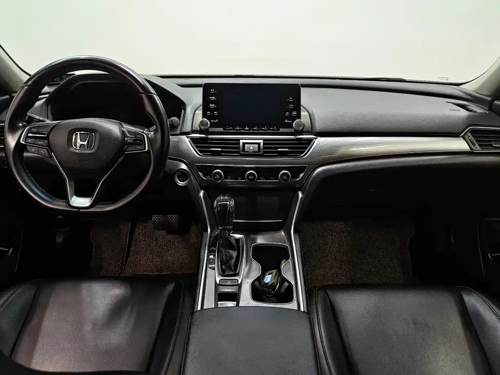 Honda Accord — фото 6