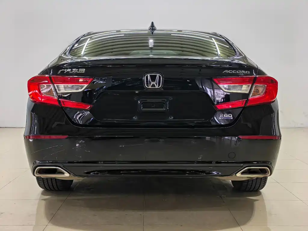 Honda Accord — фото 8