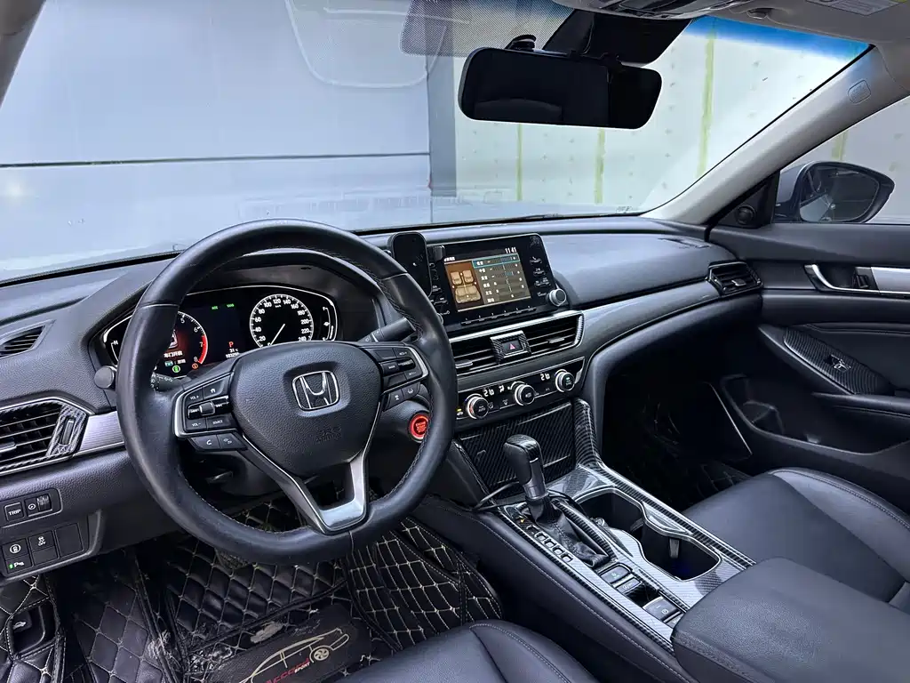 Honda Accord — фото 10