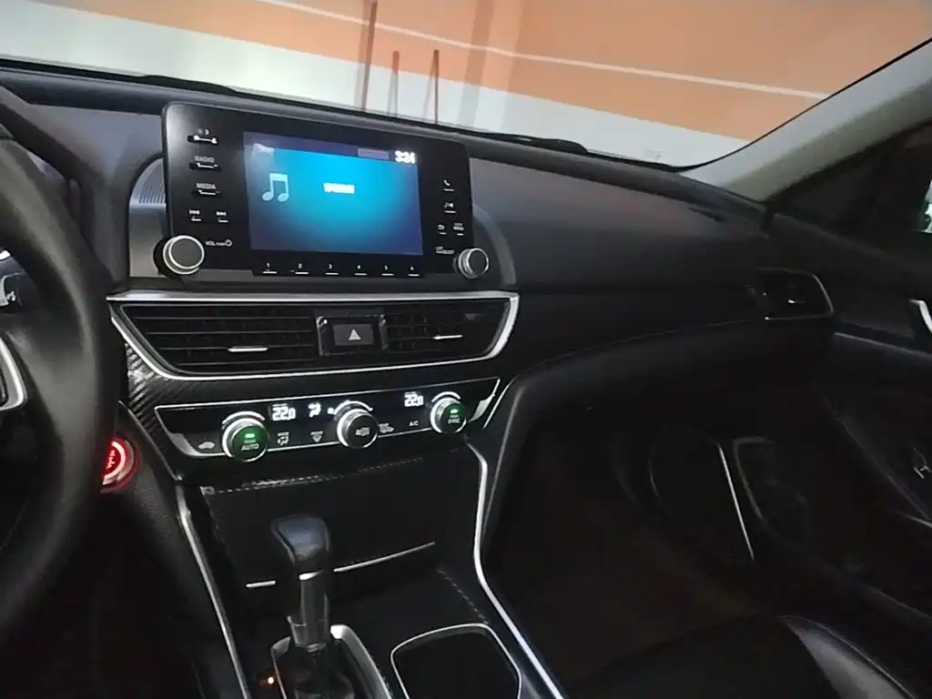 Honda Accord — фото 13