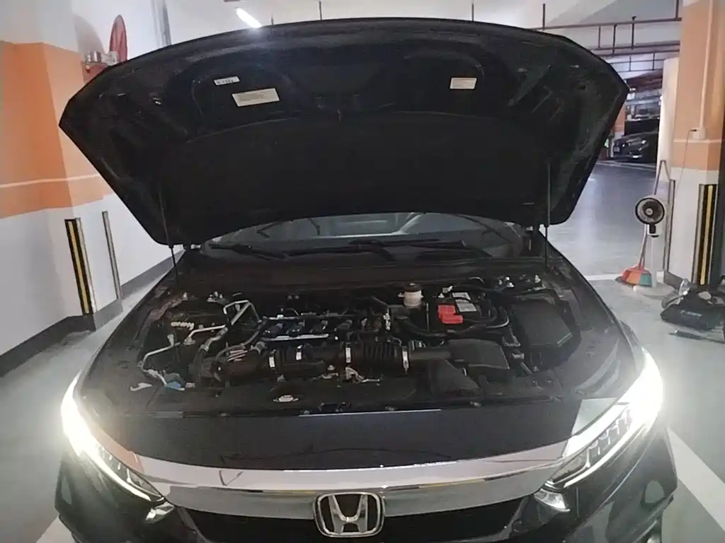 Honda Accord — фото 20