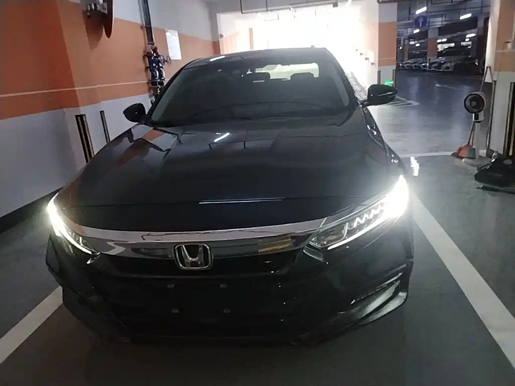 Honda Accord — фото 3