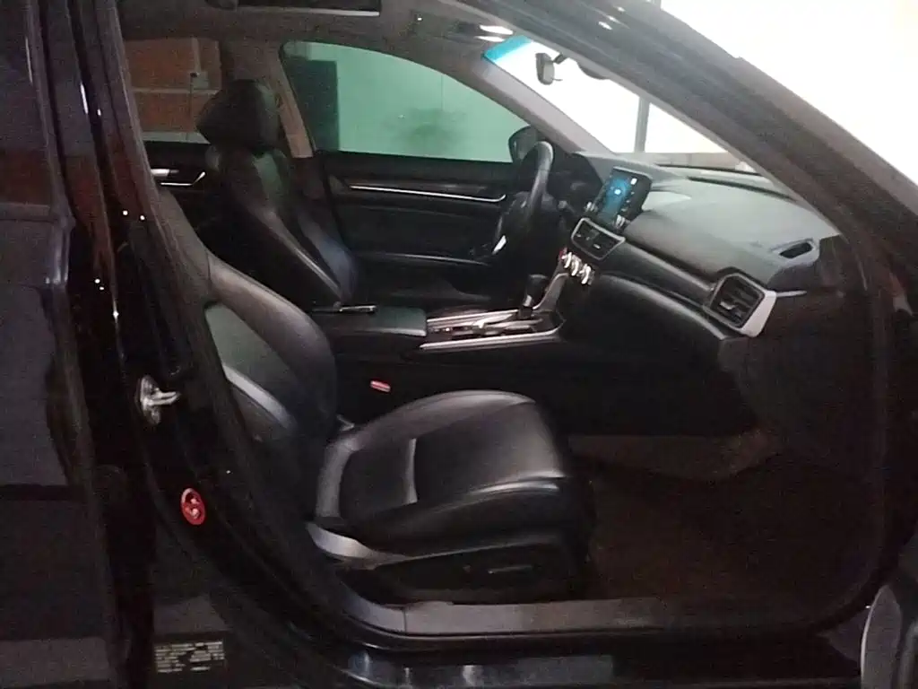 Honda Accord — фото 25