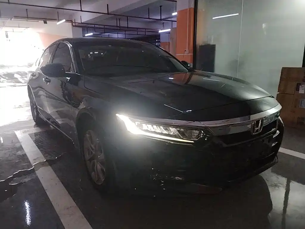 Honda Accord — фото 4
