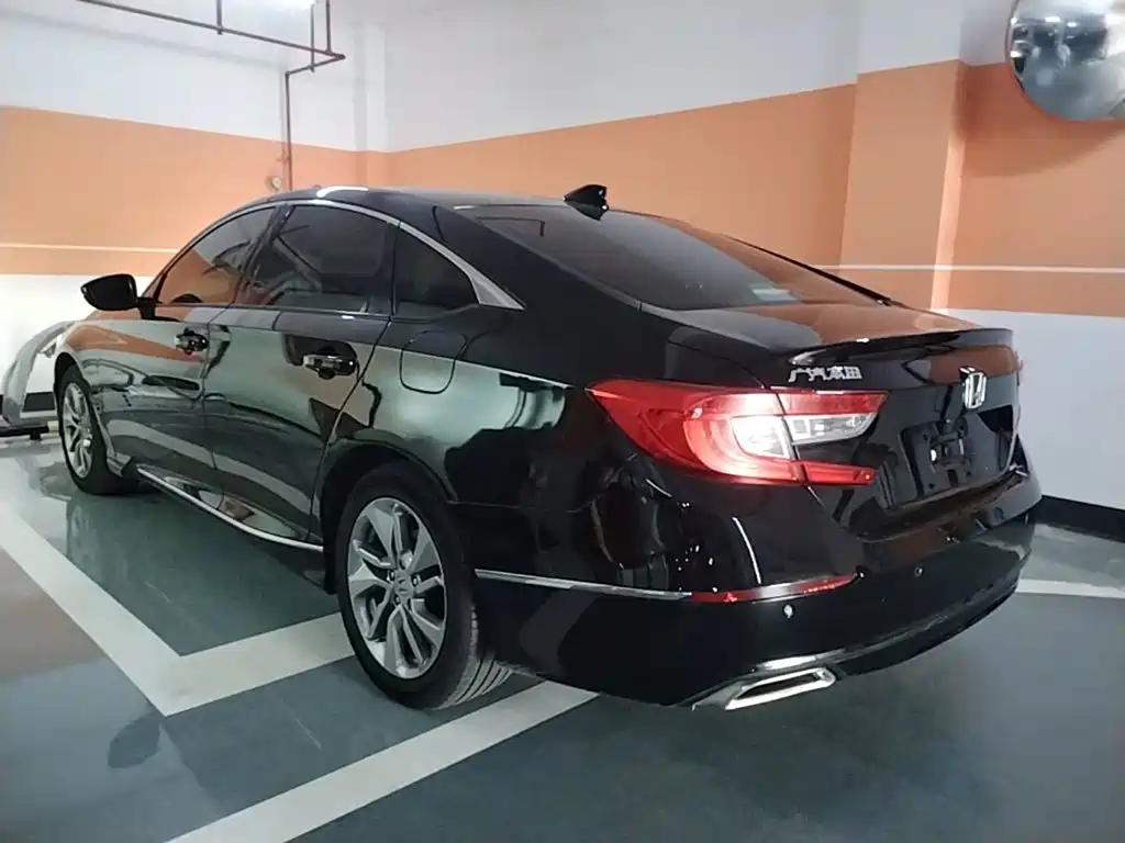 Honda Accord — фото 5