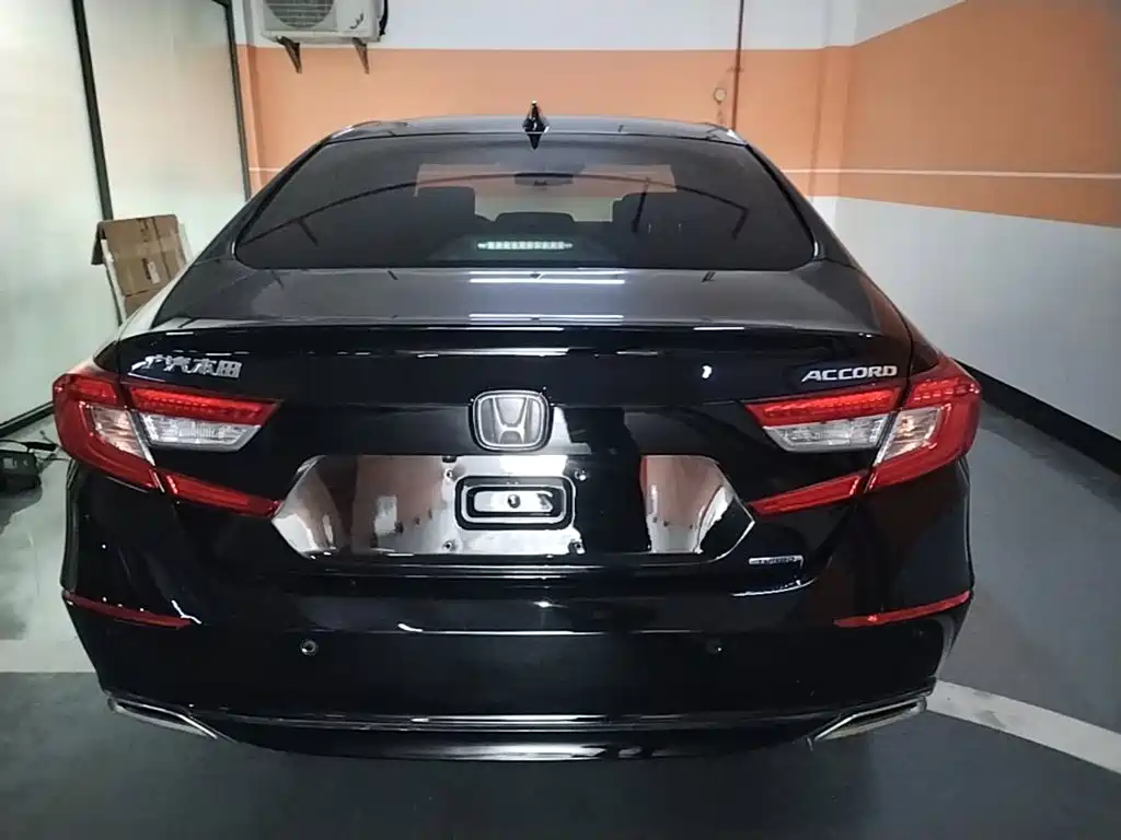 Honda Accord — фото 6