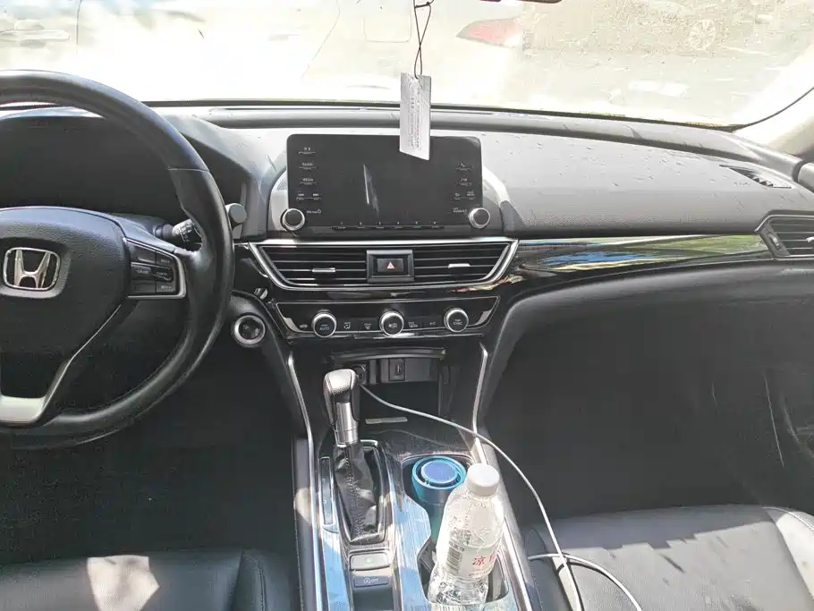 Honda Accord — фото 13