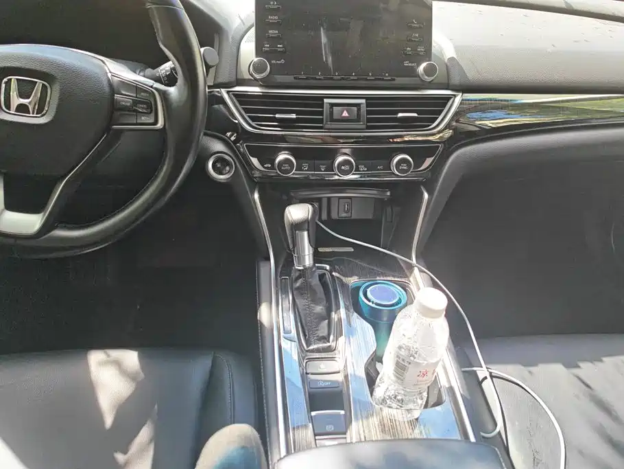 Honda Accord — фото 16