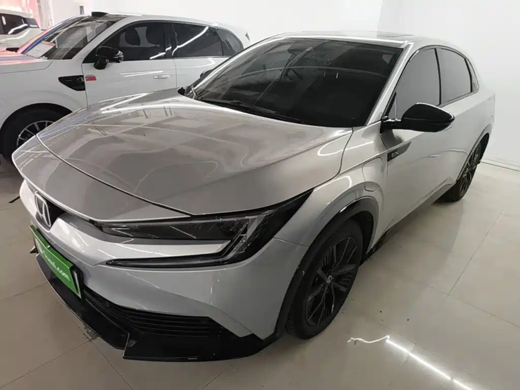 Honda e:NP2
