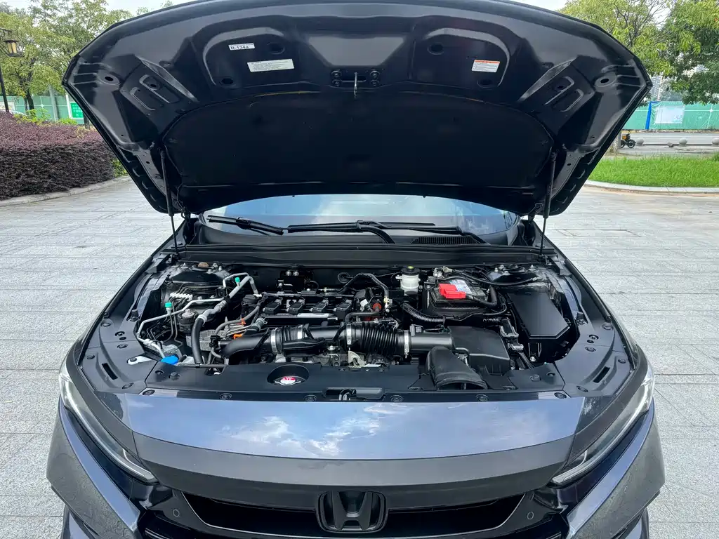 Honda Accord — фото 15