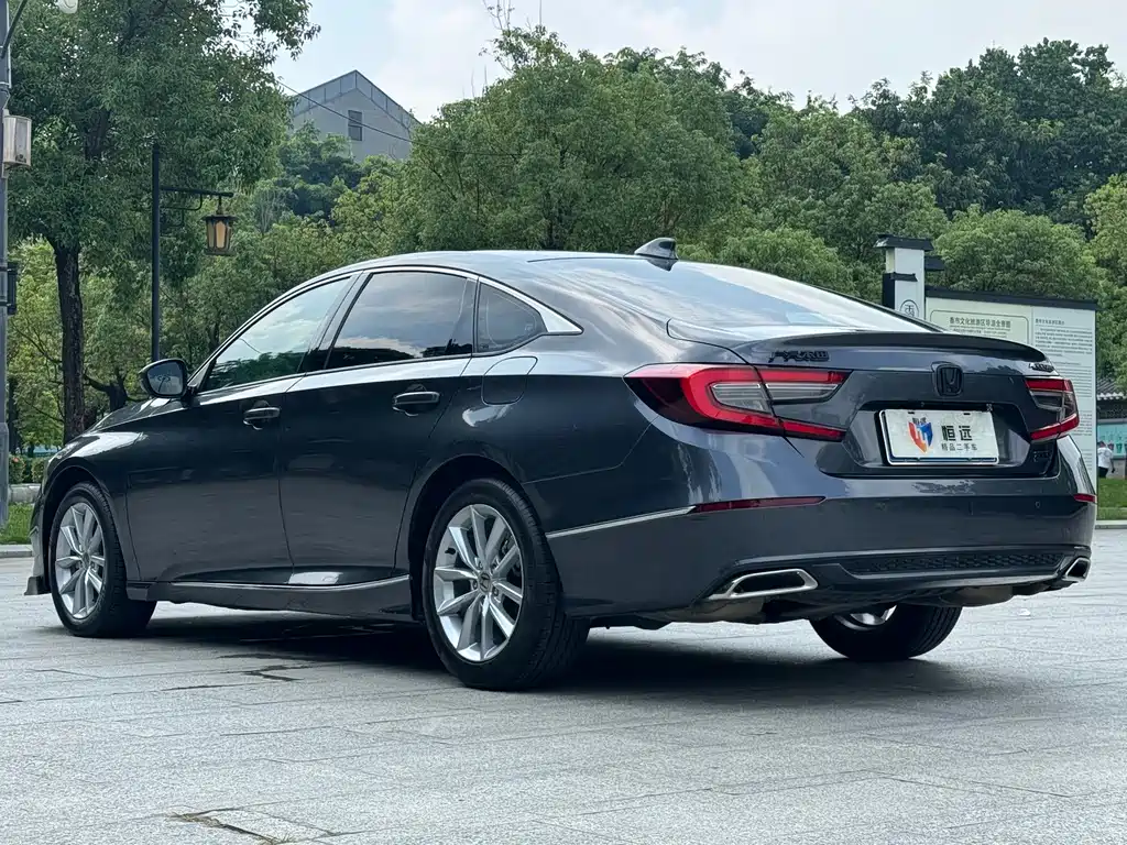 Honda Accord — фото 23