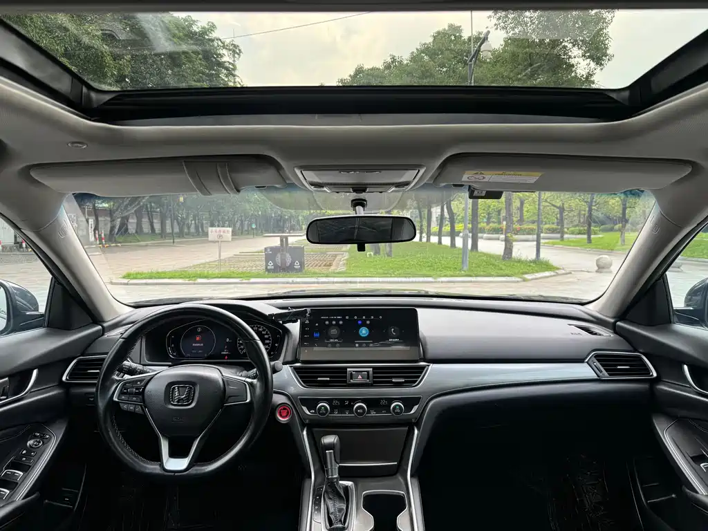 Honda Accord — фото 6