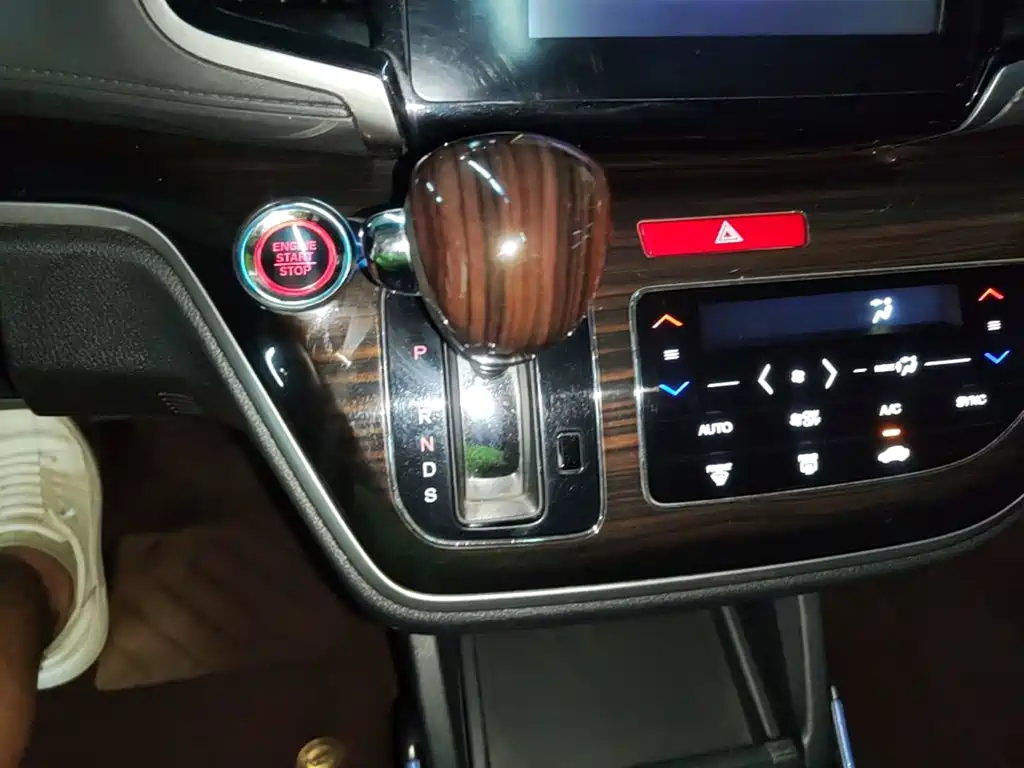 Honda Odyssey — фото 14
