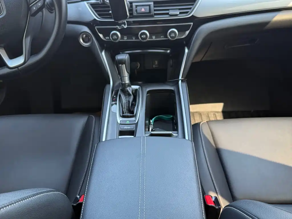 Honda Inspire — фото 11