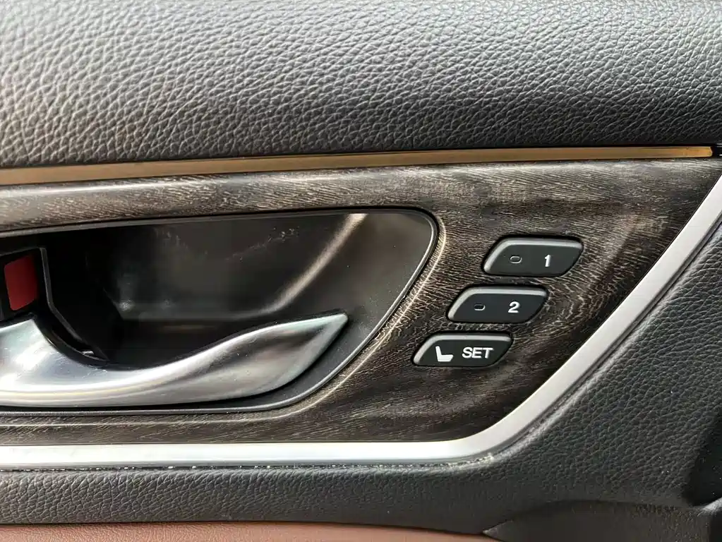 Honda UR-V — фото 15