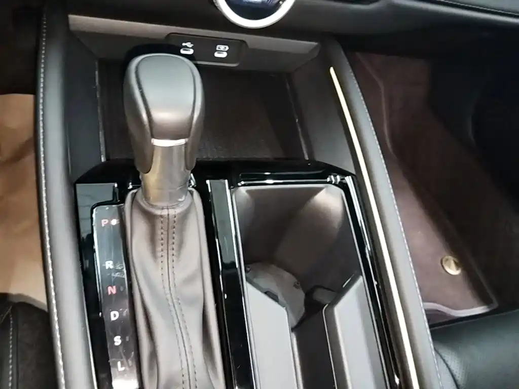 Honda Accord — фото 10
