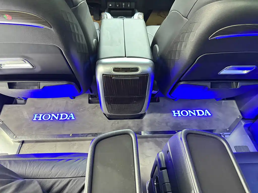Honda Elysion — фото 11