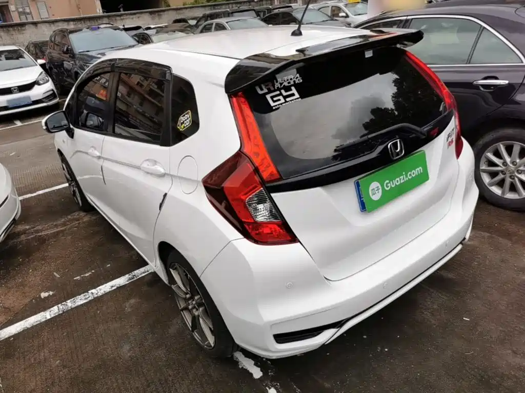 Honda Fit — фото 5