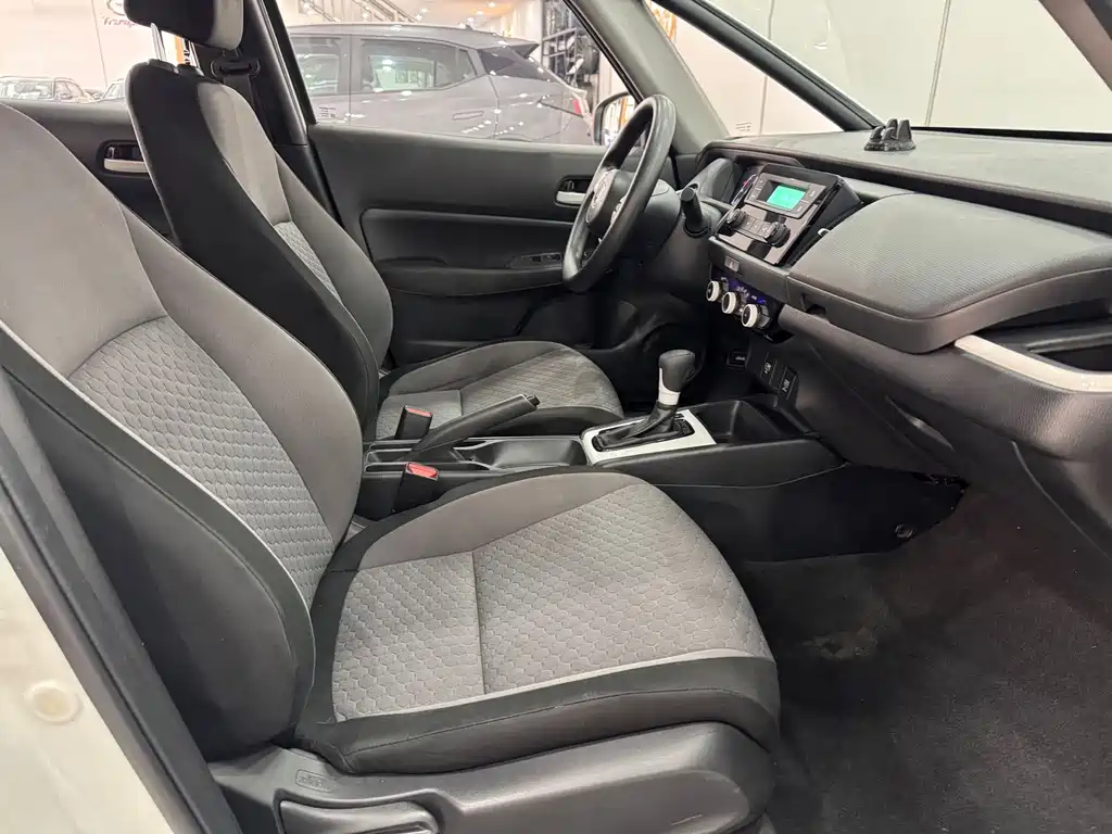 Honda Fit — фото 11