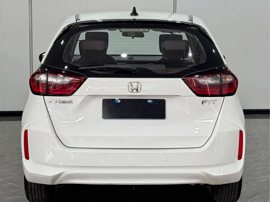 Honda Fit — фото 5