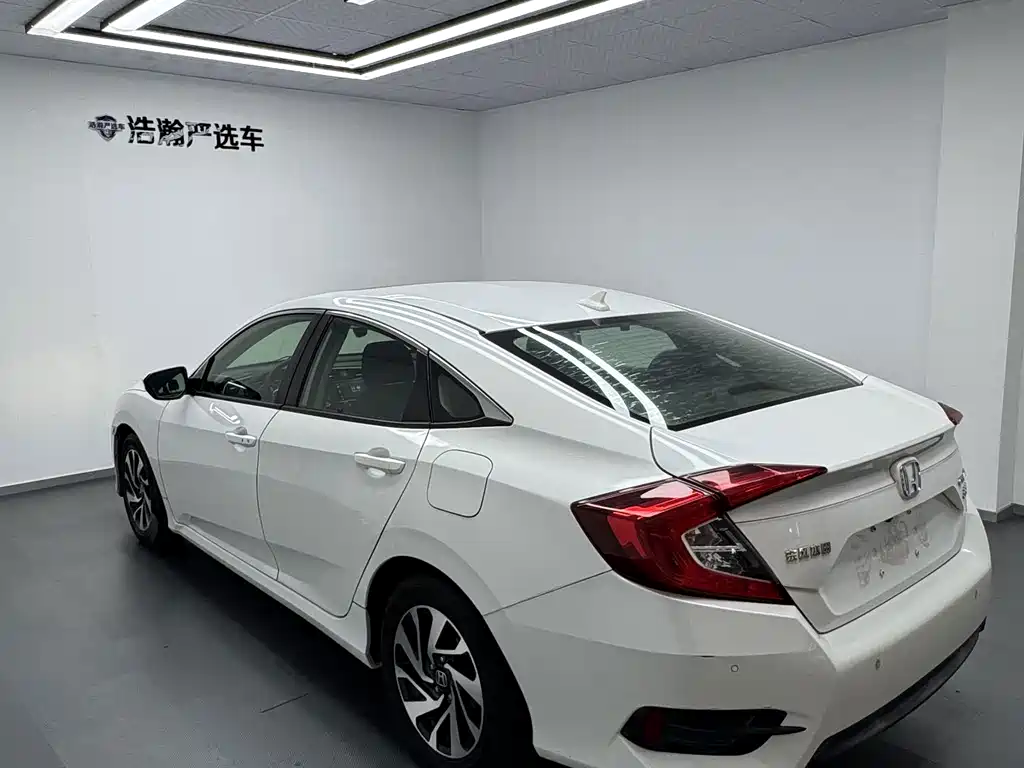 Honda Civic — фото 4