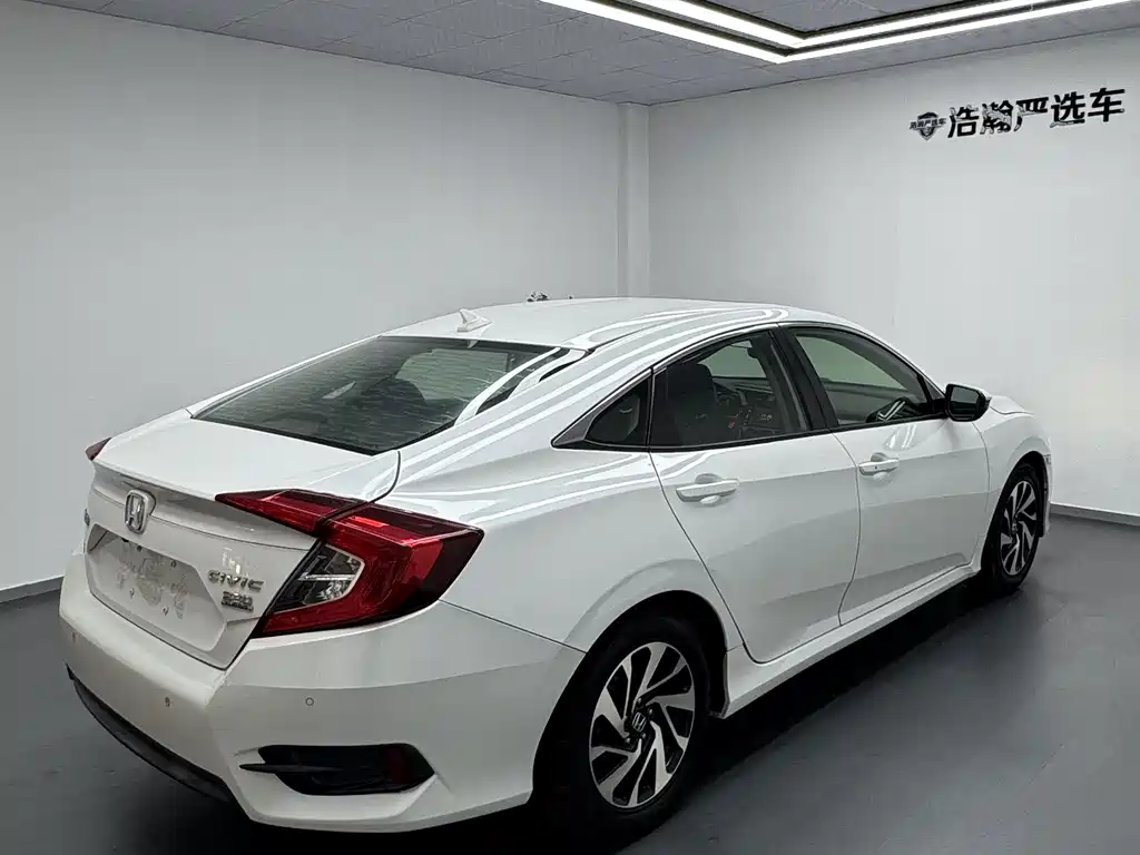Honda Civic — фото 6