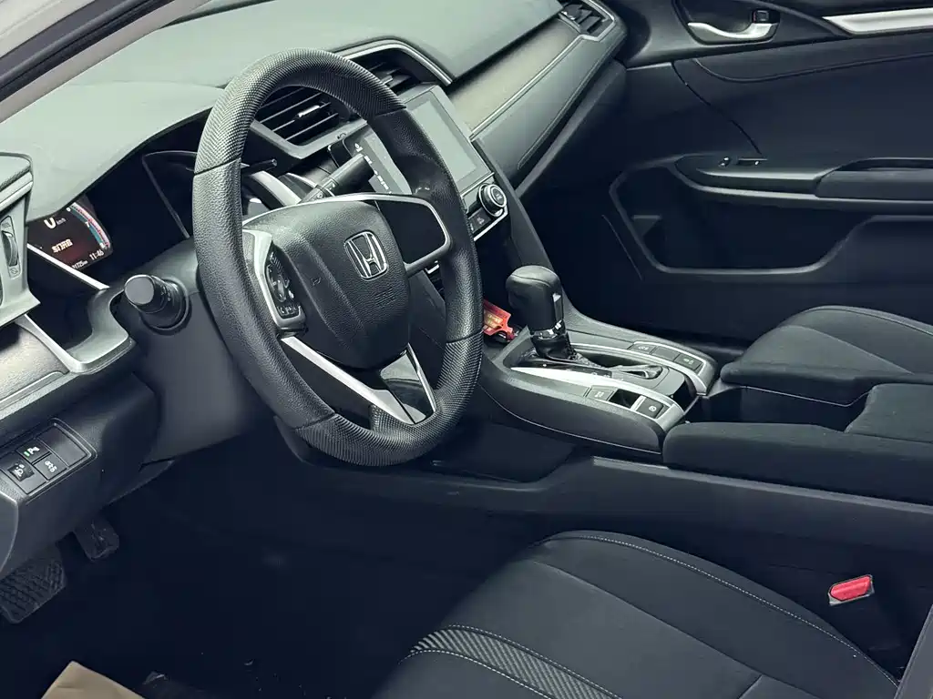 Honda Civic — фото 7