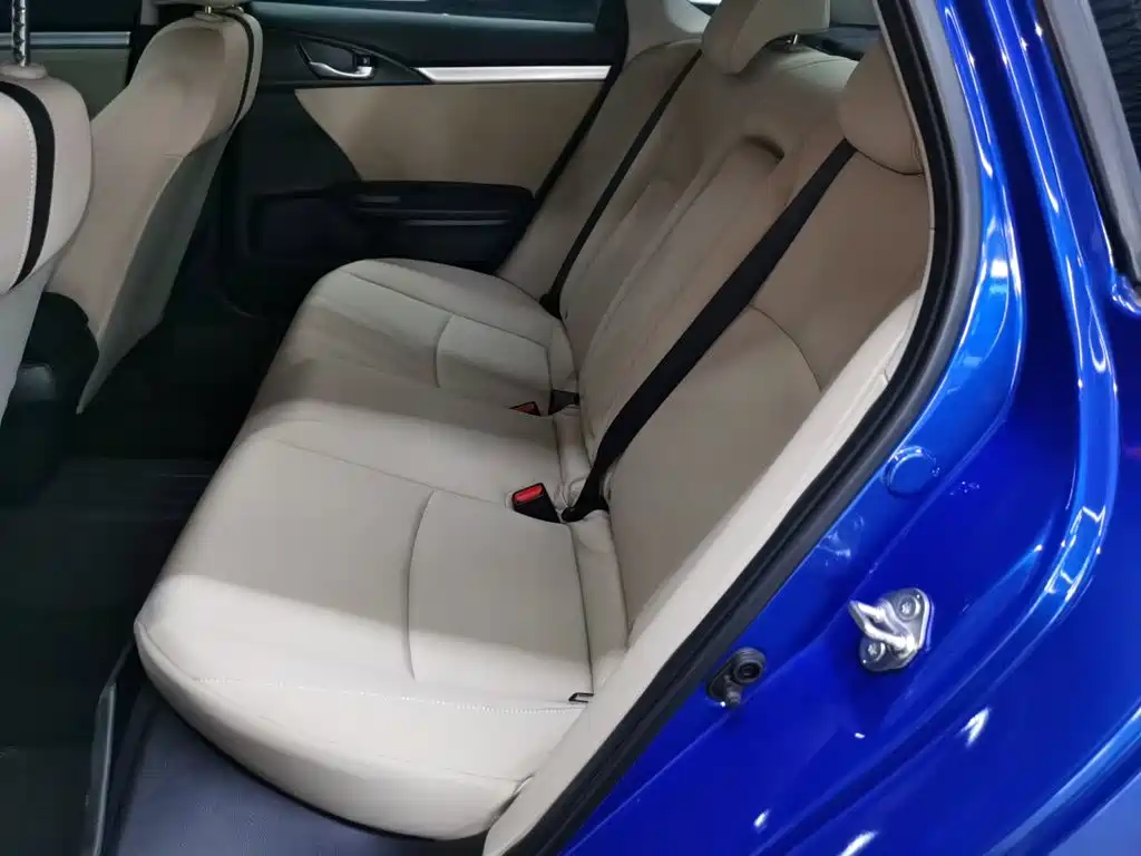 Honda Civic — фото 17