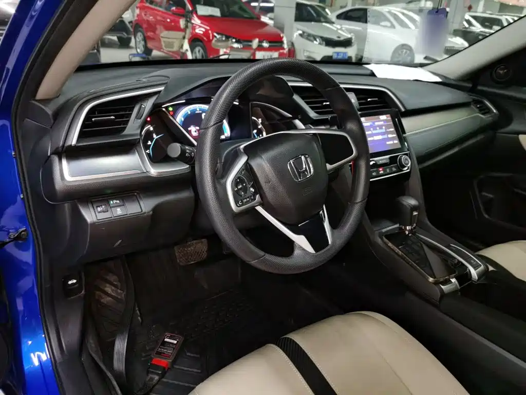 Honda Civic — фото 10