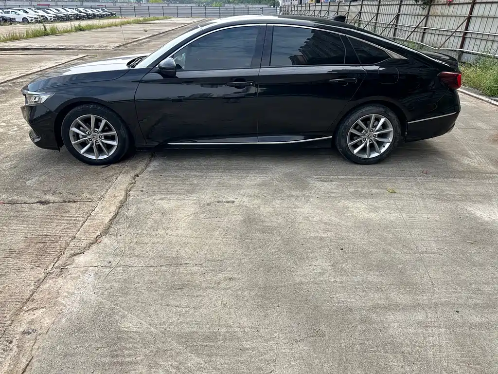 Honda Accord — фото 4