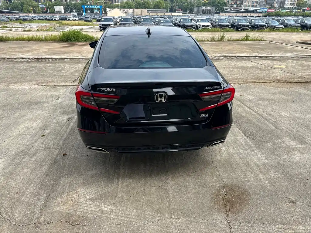 Honda Accord — фото 5