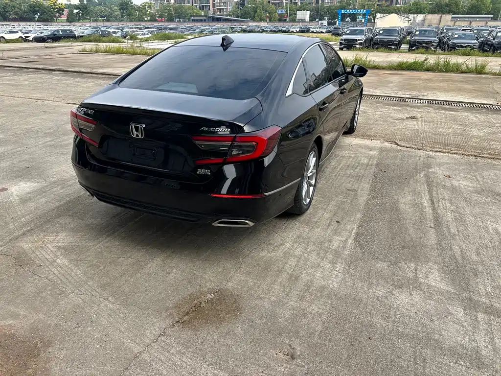 Honda Accord — фото 6