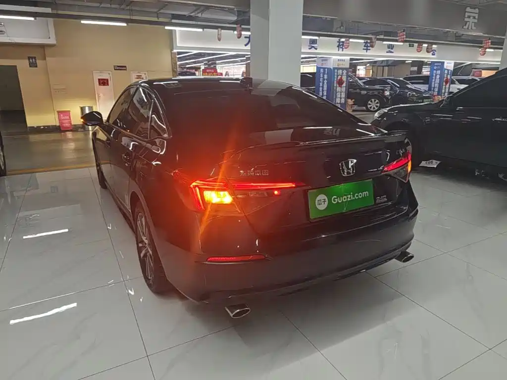 Honda Civic — фото 5