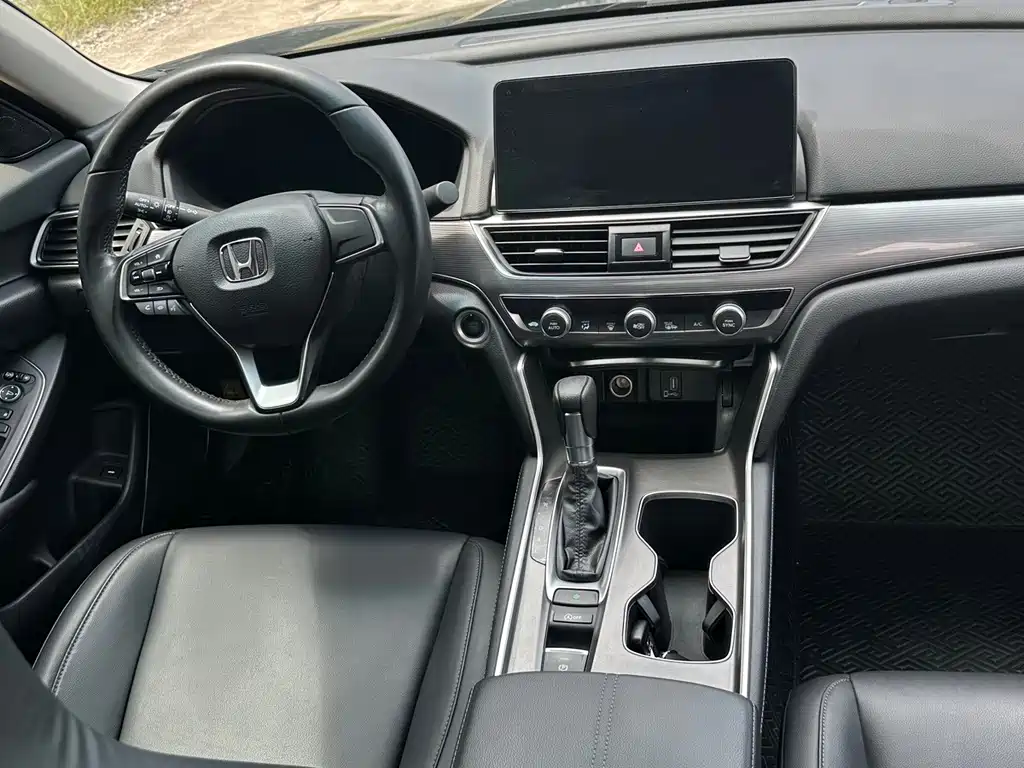 Honda Accord — фото 6
