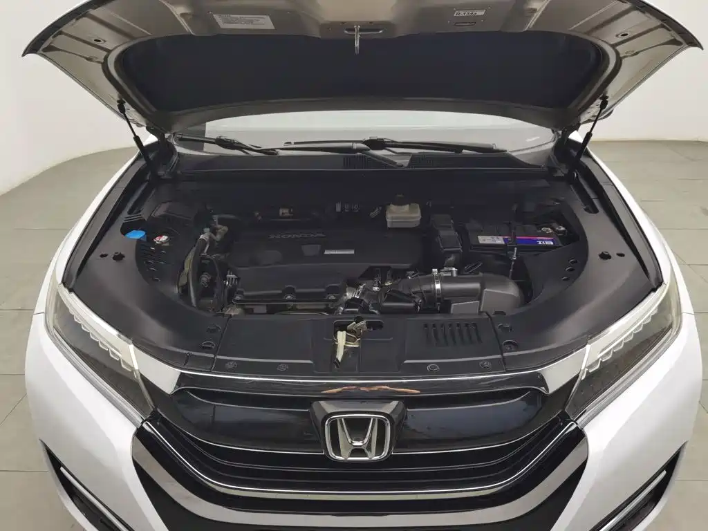 Honda UR-V — фото 6