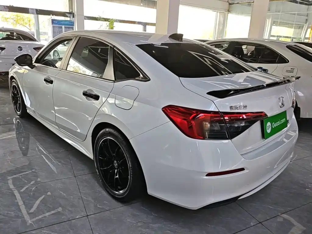 Honda Civic — фото 5