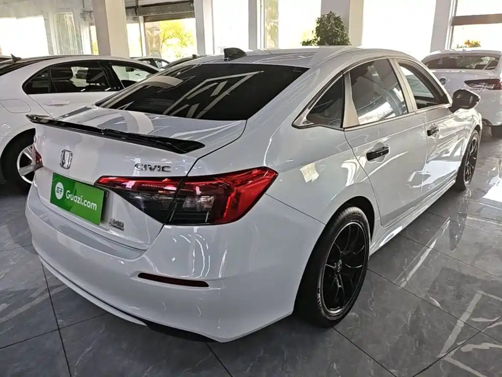 Honda Civic — фото 7