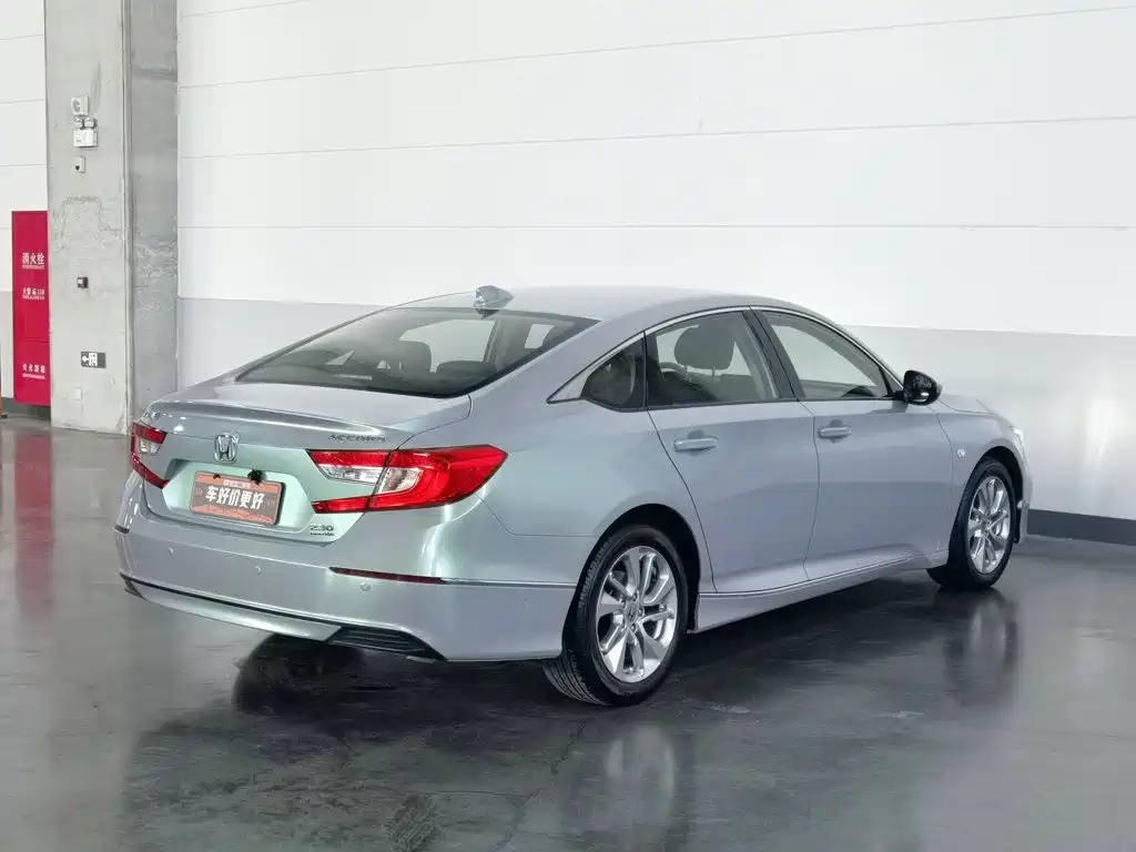 Honda Accord — фото 2