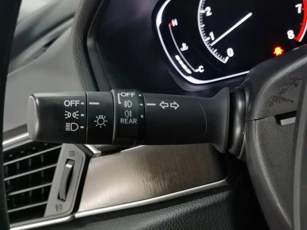 Honda Accord — фото 21